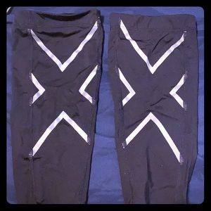 2XU compression calf guards